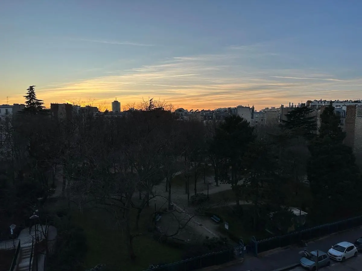 Mobility Lease- Sunny Studio With Large Balcony, Park View At Paris 15