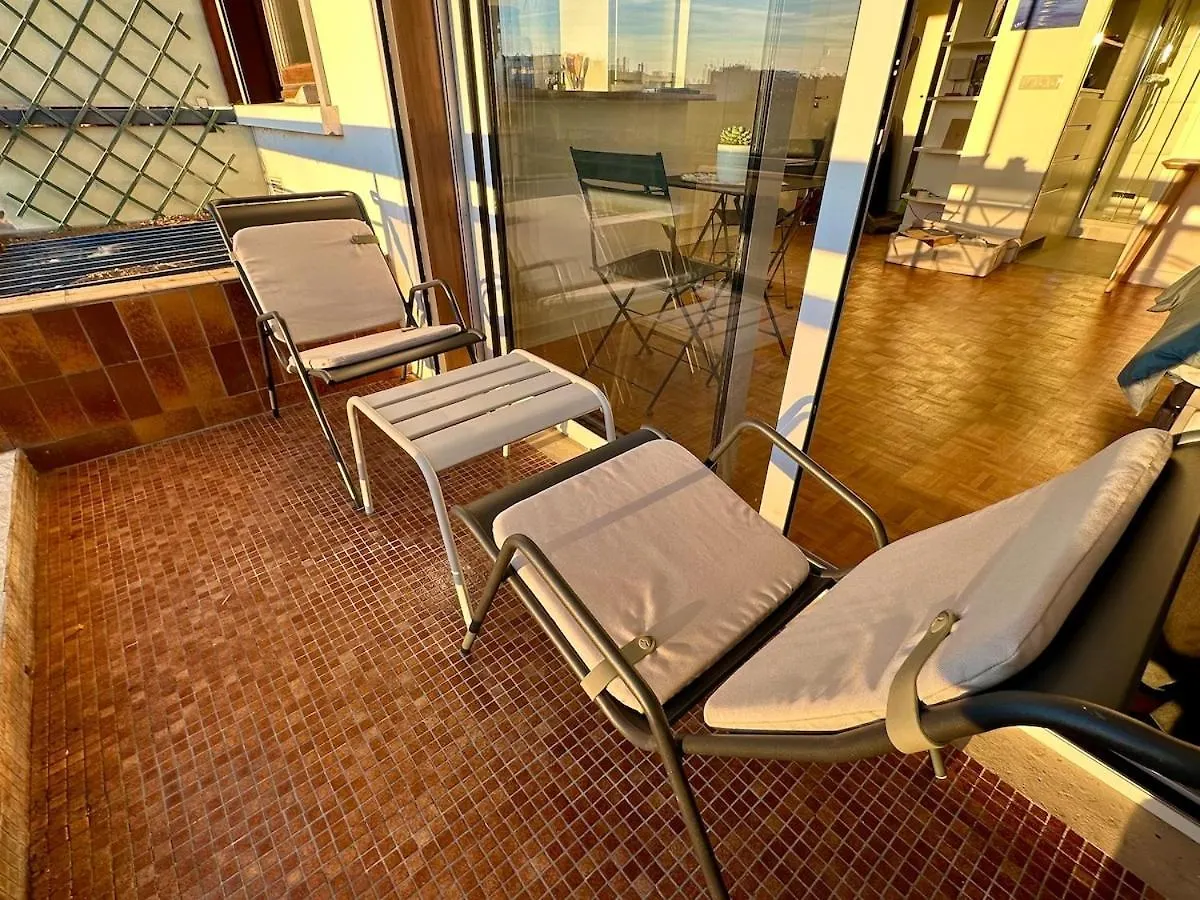 Mobility Lease- Sunny Studio With Large Balcony, Park View At Paris 15 0*,  France