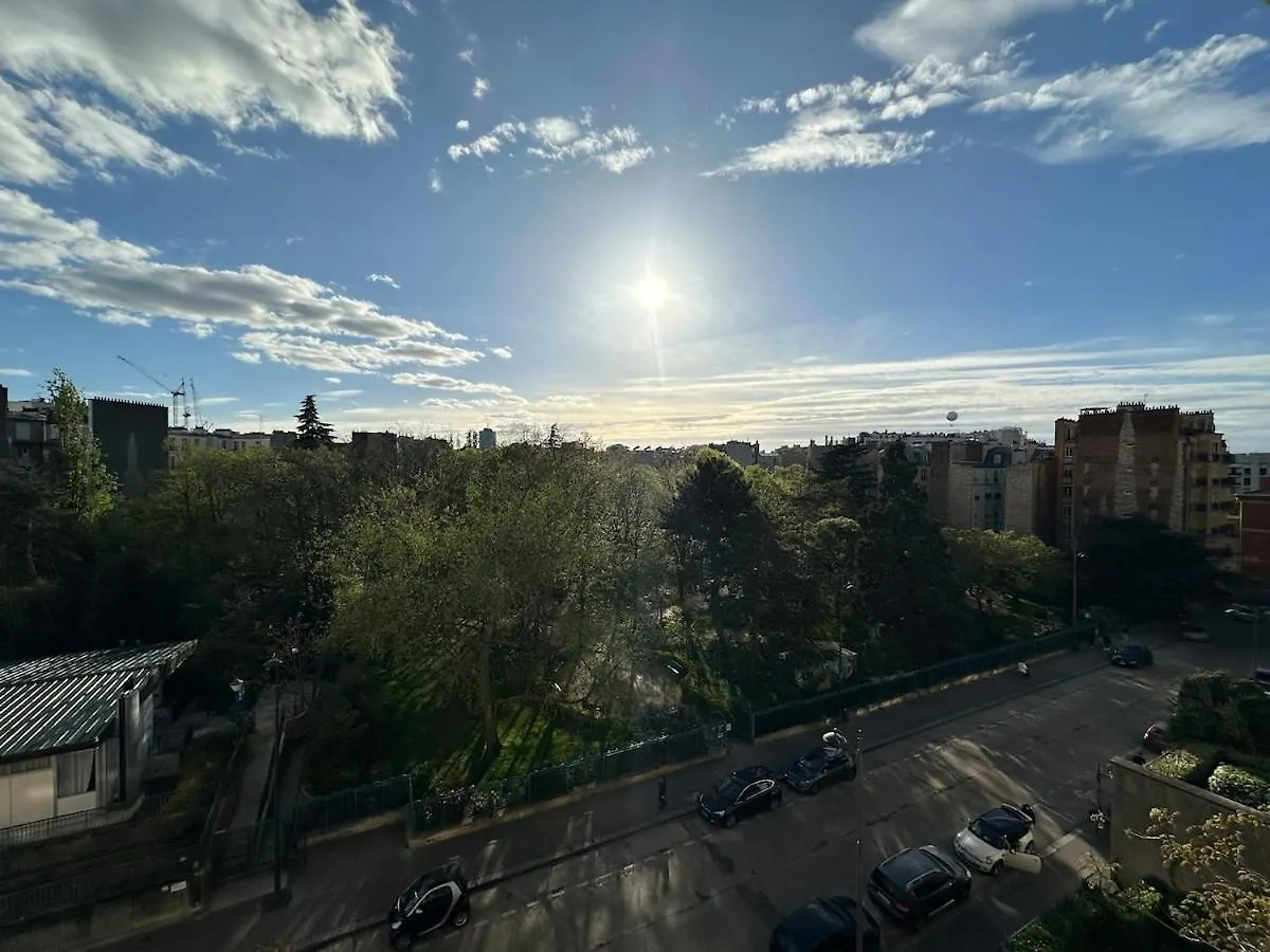 Mobility Lease- Sunny Studio With Large Balcony, Park View At Paris 15 Apartment