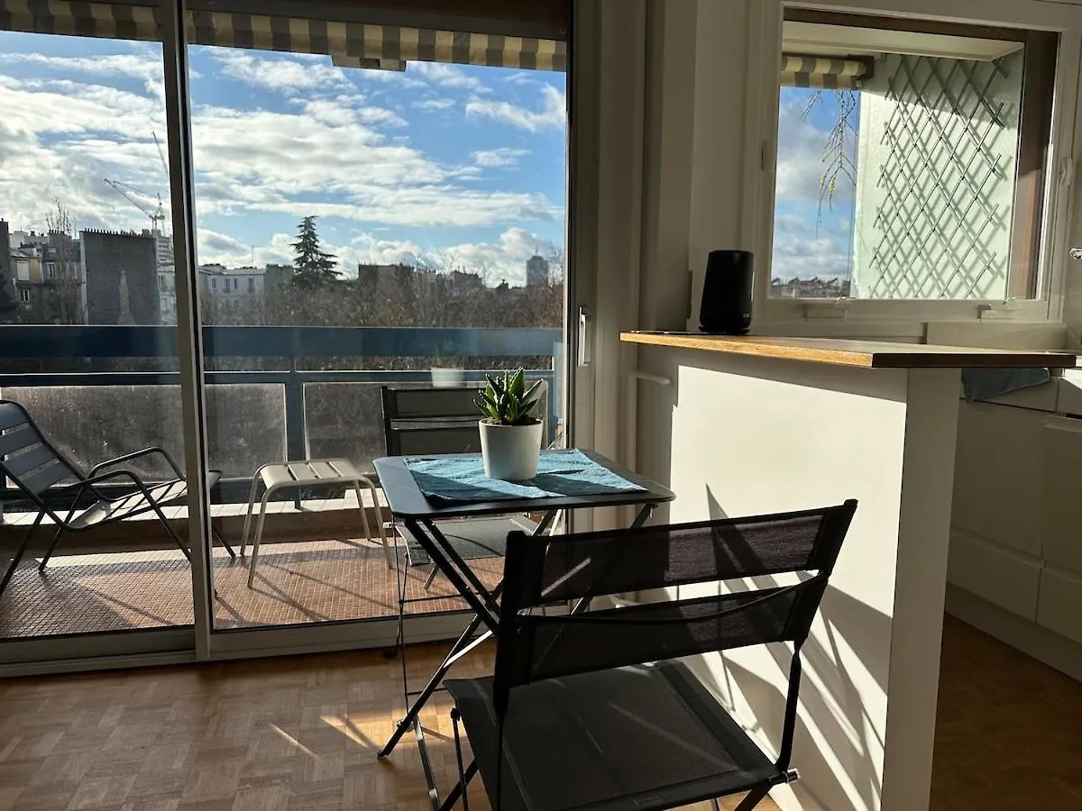 Mobility Lease- Sunny Studio With Large Balcony, Park View At Paris 15
