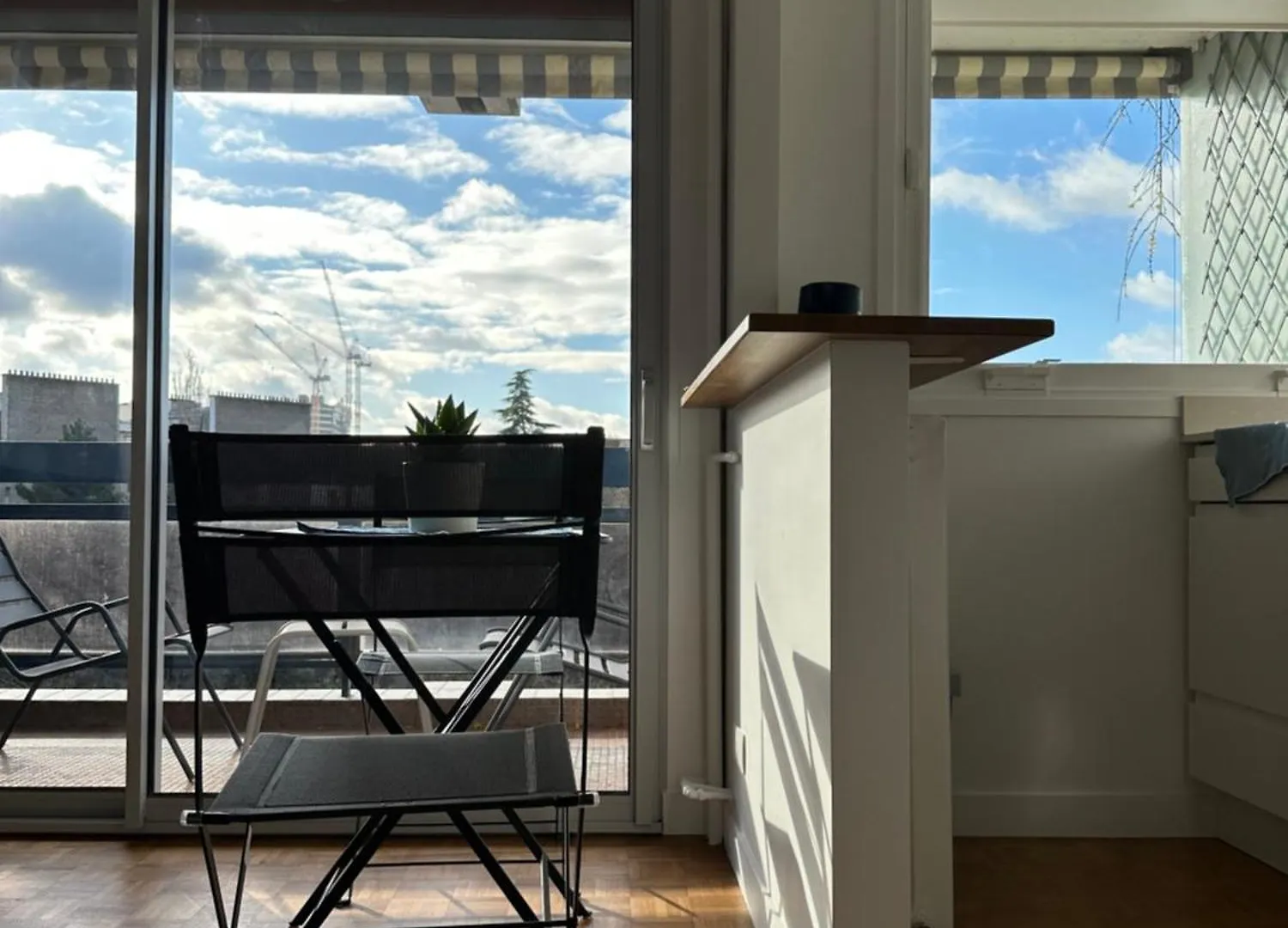 Mobility Lease- Sunny Studio With Large Balcony, Park View At Paris 15 Apartment